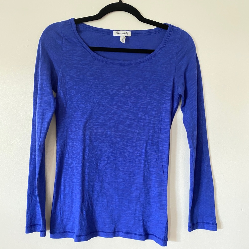 Blue long sleeve tee